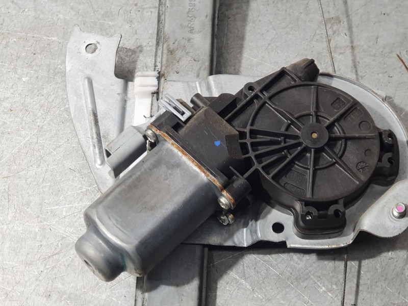 Recambio de elevalunas delantero derecho para toyota aygo (kgb/wnb) blue referencia OEM IAM   ELECTRICO 2 PINS