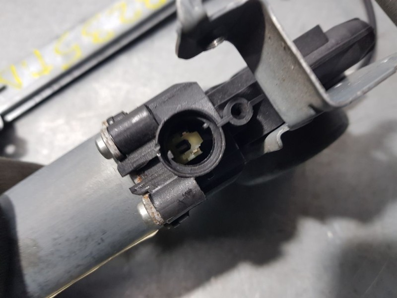 Recambio de elevalunas trasero derecho para nissan qashqai (j10) tekna referencia OEM IAM 82700JD40A  ELECTRICO 2 PINS