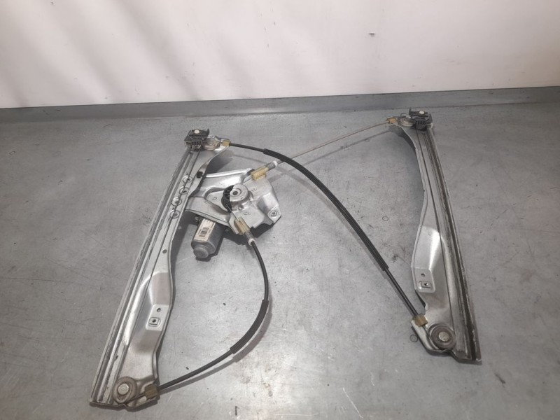 Recambio de elevalunas delantero izquierdo para renault clio iii evolution referencia OEM IAM 8200291145 2 PINS ELECTRICO 2 PINS