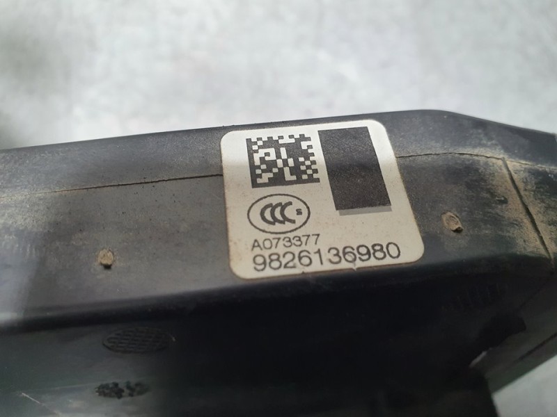 Recambio de cerradura puerta trasera izquierda para citroën c4 space tourer blue hdi 130 referencia OEM IAM 9826136980  7 PINES