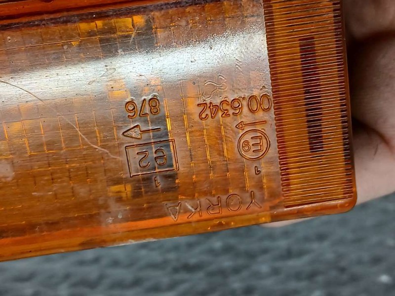 Recambio de piloto delantero derecho para renault rapid/express (f40) 1.4 familiar (f402/40m) referencia OEM IAM 7701029282  INT