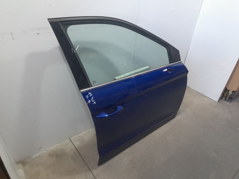 Recambio de puerta delantera derecha para seat arona fr referencia OEM IAM 6F9831052D ROZADA 