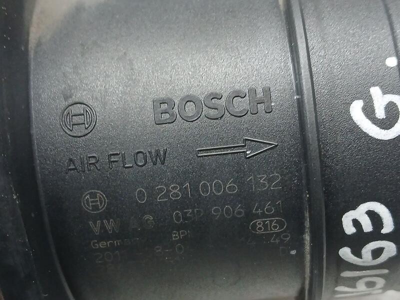 Recambio de caudalimetro para volkswagen polo (6r1) advance referencia OEM IAM 03P906461  0281006132