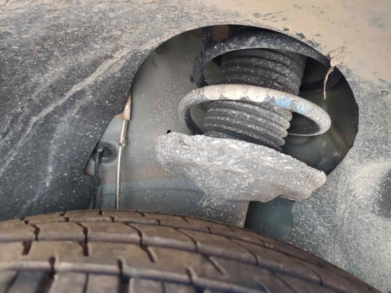 Recambio de amortiguador delantero derecho para seat arona style edition referencia OEM IAM 2Q0413031AA  