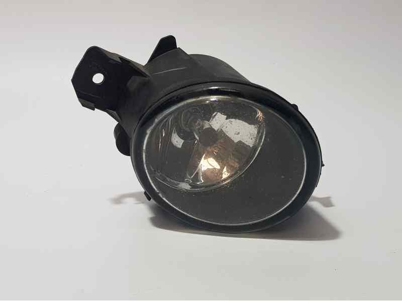 Recambio de faro antiniebla derecho para renault clio iii evolution referencia OEM IAM 8200002470 89201782 VALEO