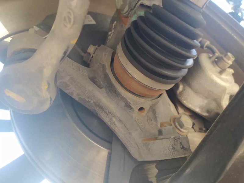 Recambio de mangueta delantera izquierda para hyundai i20 n line referencia OEM IAM 51715Q0000  