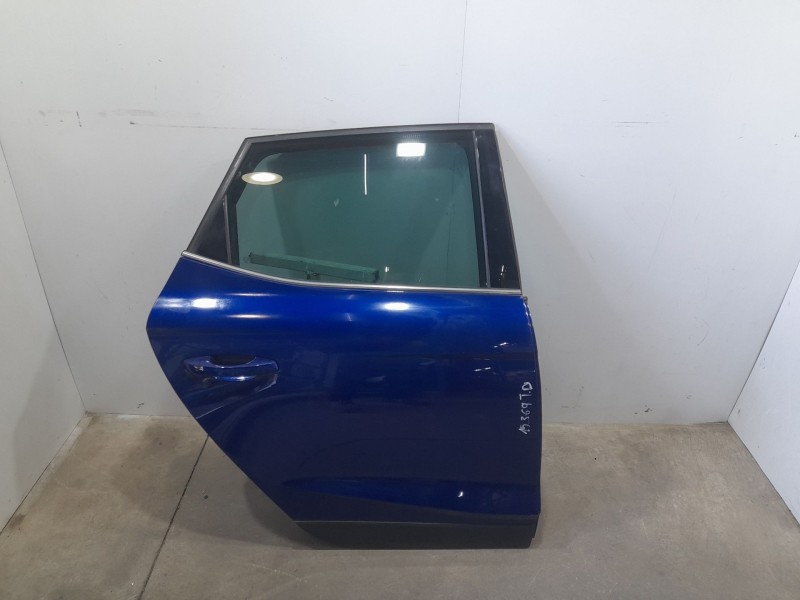 Recambio de puerta trasera derecha para seat arona fr referencia OEM IAM 6F9833052C ROZADA 