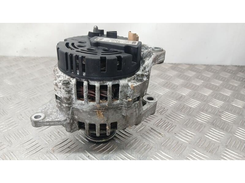 Recambio de alternador para renault megane i fase 2 berlina (ba0) 1.9 dti century referencia OEM IAM 8200054588 VALEO SG10B019