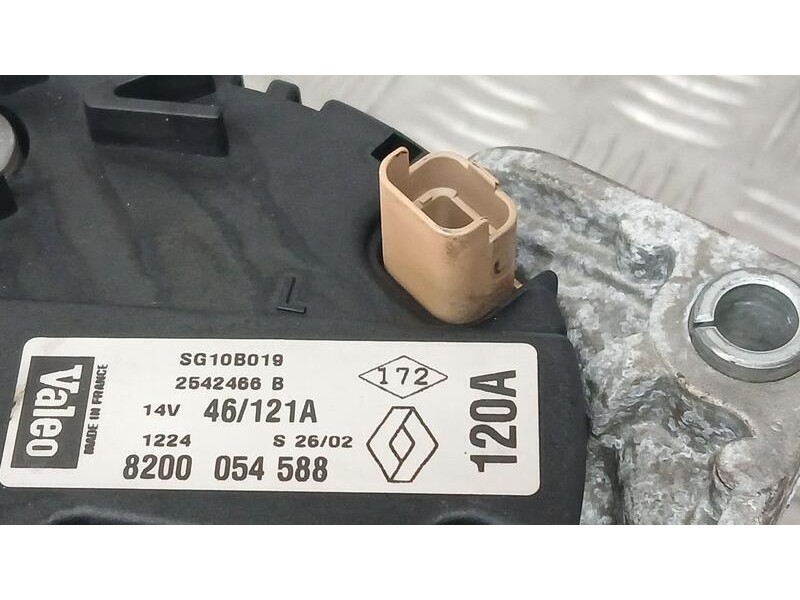 Recambio de alternador para renault megane i fase 2 berlina (ba0) 1.9 dti century referencia OEM IAM 8200054588 VALEO SG10B019