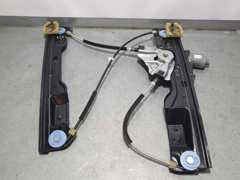 Recambio de elevalunas delantero derecho para opel astra j sports tourer sport referencia OEM IAM 13350759 912048106 BROSE ELECT