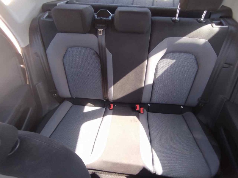 Recambio de asientos traseros para seat arona style edition referencia OEM IAM   