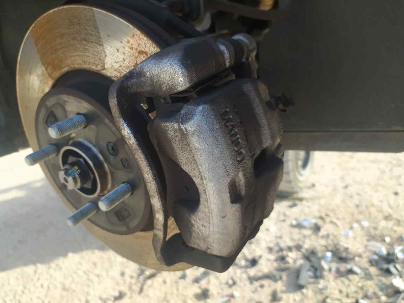 Recambio de pinza freno delantera derecha para hyundai i20 n line referencia OEM IAM 58190Q0A00 MANDO 