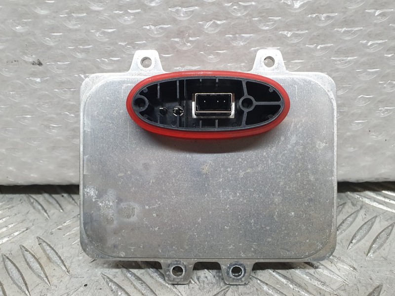 Recambio de centralita faros xenon para bmw serie 5 berlina (e60) 520d referencia OEM IAM 5DV009000  DEL IZQ