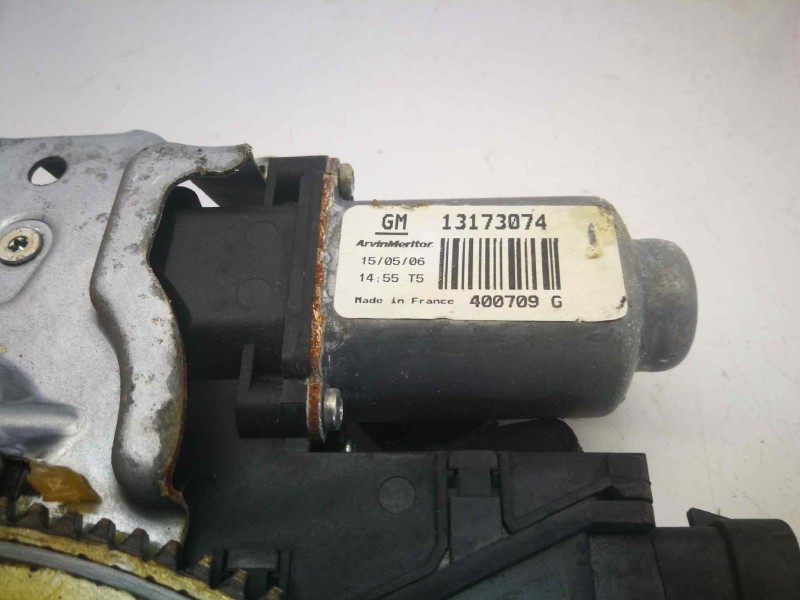 Recambio de elevalunas delantero derecho para opel corsa c cosmo referencia OEM IAM 13173074 93186827 