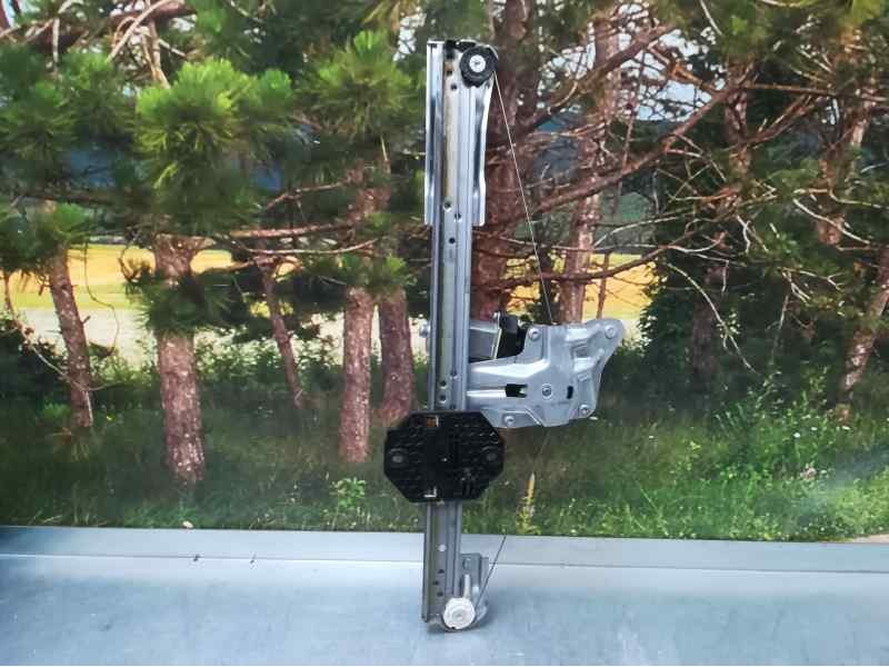 Recambio de elevalunas delantero derecho para dacia sandero stepway referencia OEM IAM 807209299R  ELECTRICO 2 PINS