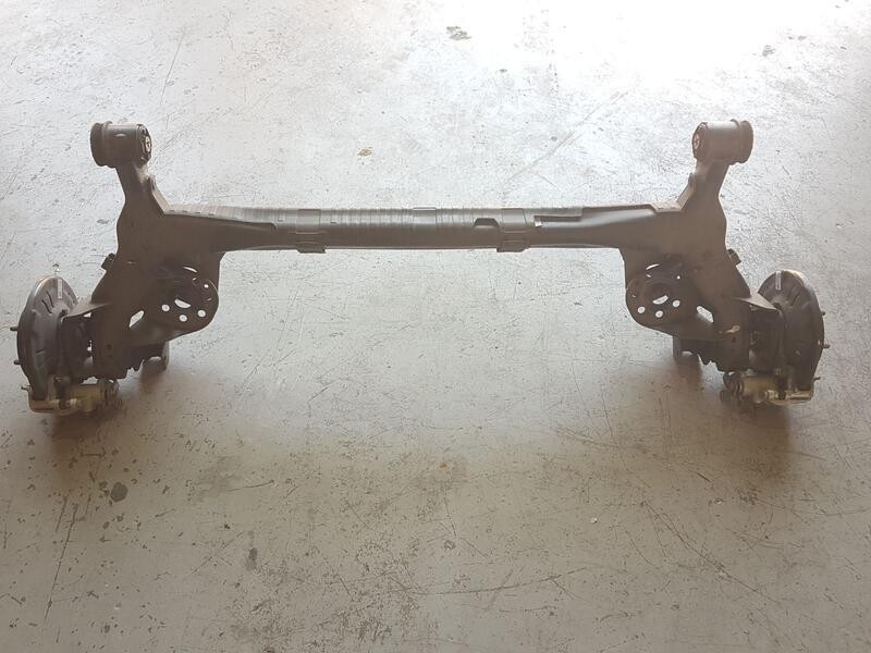 Recambio de puente trasero para hyundai i20 n line referencia OEM IAM 55100Q0100  DISCO , 4 TORNILLOS , C/ ABS