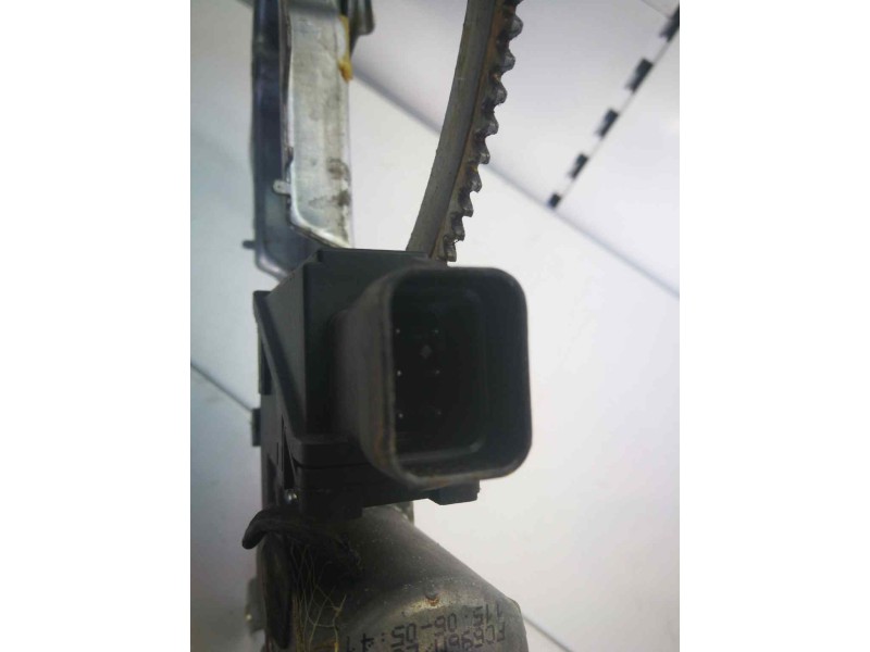 Recambio de elevalunas delantero derecho para opel corsa c cosmo referencia OEM IAM 13173074 93186827 