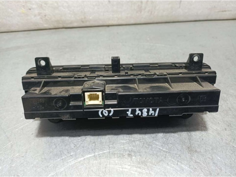 Recambio de mando climatizador para toyota auris active referencia OEM IAM 5590002820  