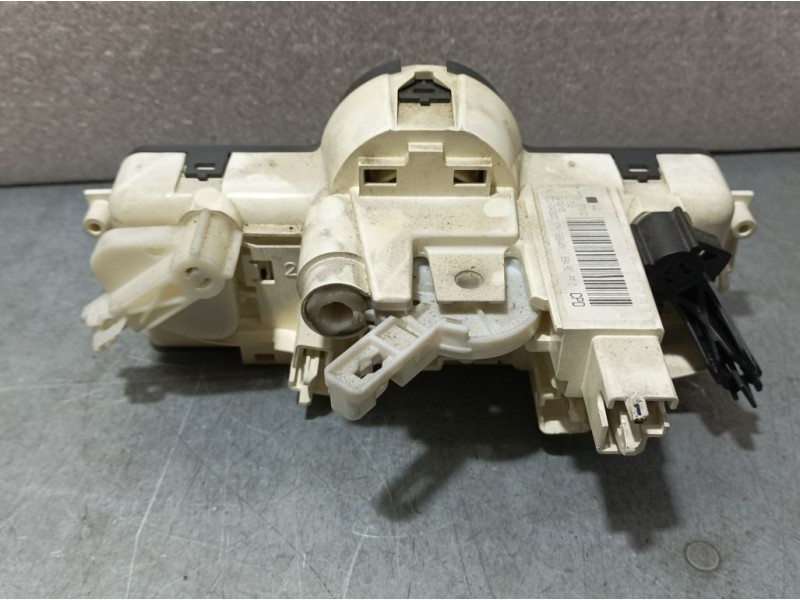Recambio de mando calefaccion / aire acondicionado para renault megane ii classic berlina confort authentique referencia OEM IAM
