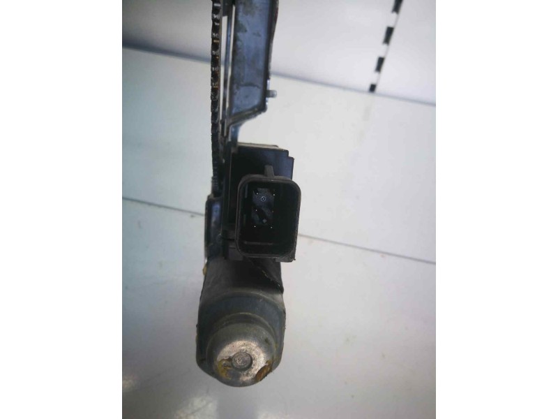 Recambio de elevalunas delantero izquierdo para opel corsa c cosmo referencia OEM IAM 13173073  