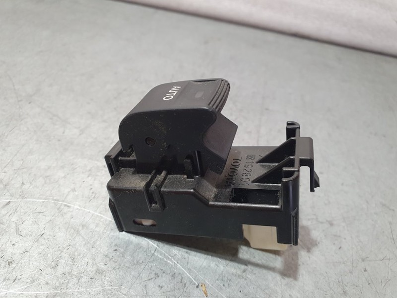 Recambio de mando elevalunas trasero derecho para toyota auris active referencia OEM IAM SIN REF  
