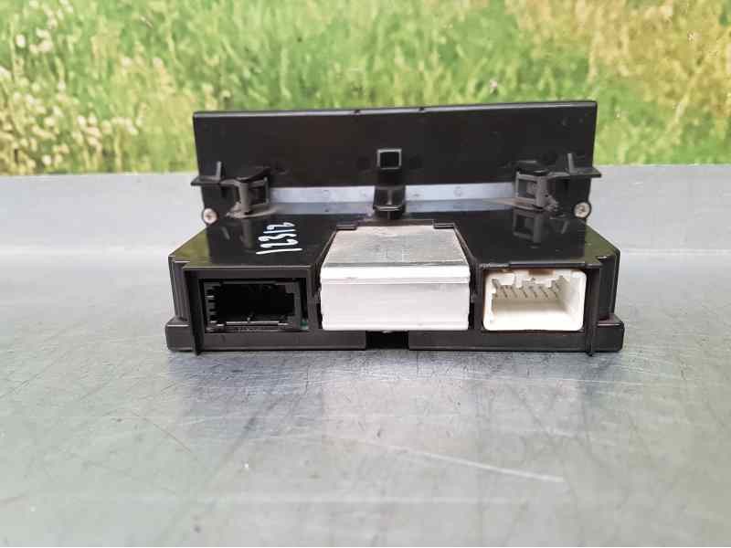 Recambio de pantalla multifuncion para volvo c70 cabriolet 2.4 momentum (103kw) referencia OEM IAM 30797720 69199120 YAZAKI