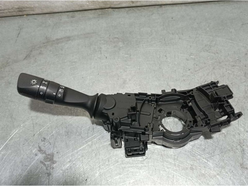 Recambio de mando luces para toyota auris active referencia OEM IAM 02720 176852 