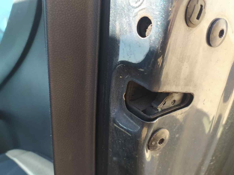 Recambio de cerradura puerta trasera derecha para seat arona style edition referencia OEM IAM 5TA839016Q  