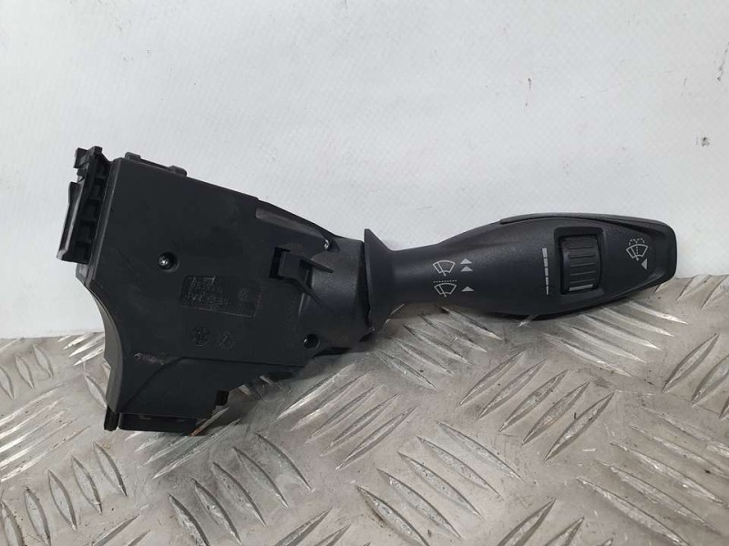 Recambio de mando limpia para ford ka+ ultimate referencia OEM IAM G1B517A553BA  