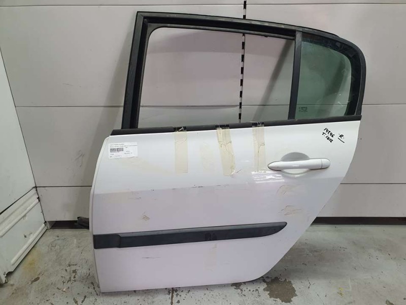 Recambio de puerta trasera izquierda para renault megane ii classic berlina confort authentique referencia OEM IAM 7751475033  T