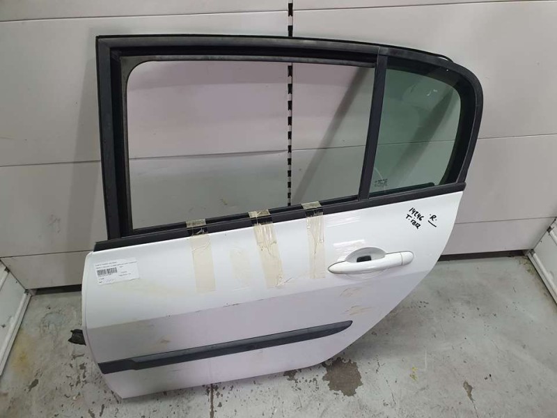 Recambio de puerta trasera izquierda para renault megane ii classic berlina confort authentique referencia OEM IAM 7751475033  T