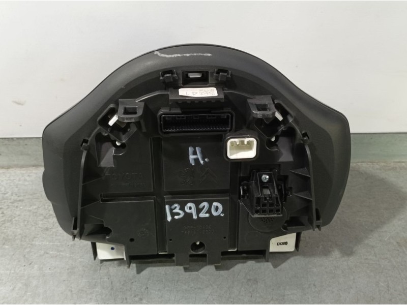 Recambio de cuadro instrumentos para peugeot 108 active referencia OEM IAM 69342470U  