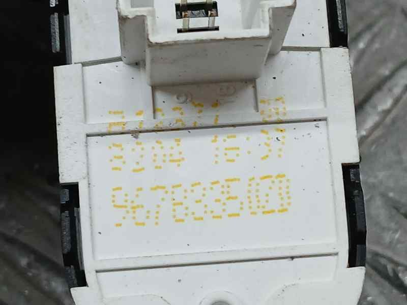 Recambio de mando elevalunas delantero izquierdo para citroën jumpy furgon club xl referencia OEM IAM 96783350ZD  C/ MANDO RETRO