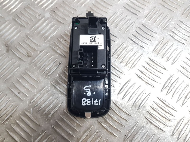 Recambio de mando elevalunas delantero izquierdo para ford fiesta vi (cb1, ccn) 1.4 tdci referencia OEM IAM 8A6T14A132AC  