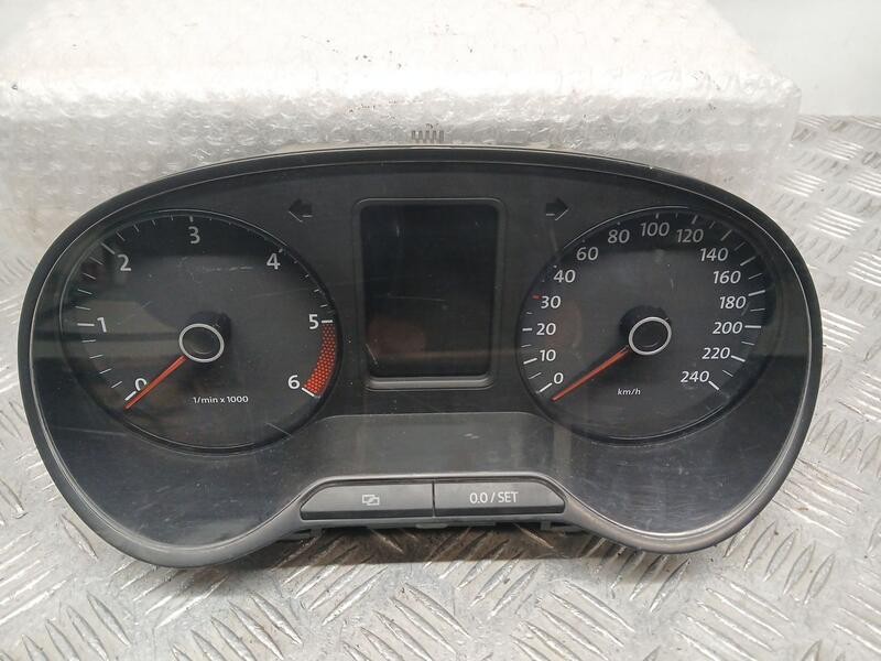 Recambio de cuadro instrumentos para volkswagen polo (6r1) advance referencia OEM IAM 6R0920861G  