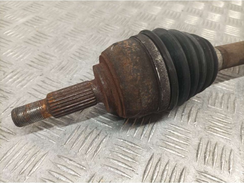 Recambio de transmision delantera izquierda para renault megane ii classic berlina confort authentique referencia OEM IAM 820019