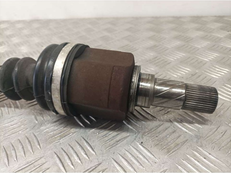 Recambio de transmision delantera izquierda para renault megane ii classic berlina confort authentique referencia OEM IAM 820019