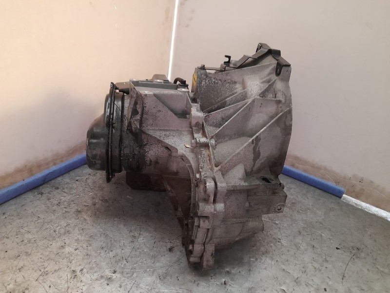 Recambio de caja cambios para ford fiesta (cb1) trend referencia OEM IAM 8A6R7002JA 161109 5VELOCIDADES