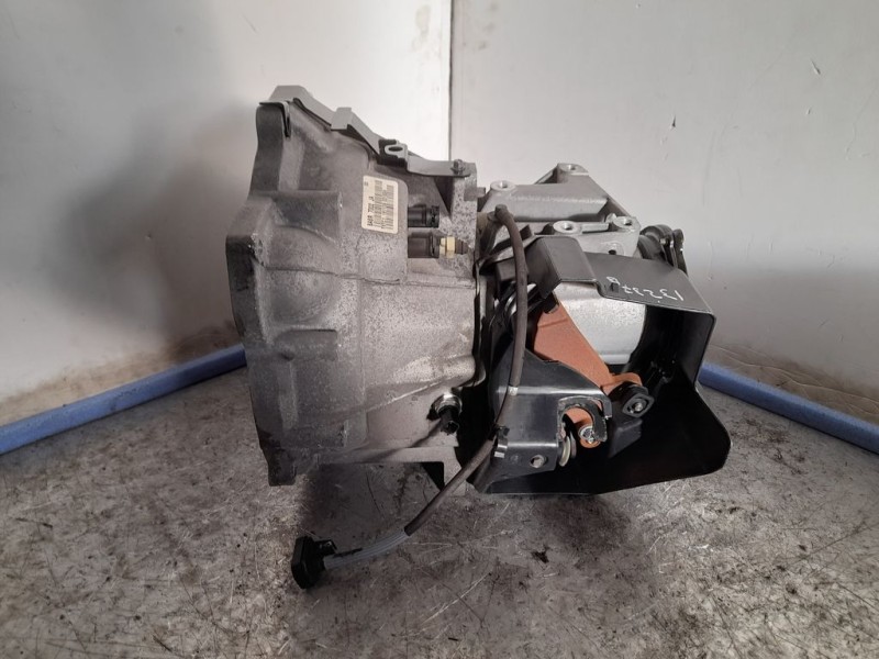 Recambio de caja cambios para ford fiesta (cb1) trend referencia OEM IAM 8A6R7002JA 161109 5VELOCIDADES
