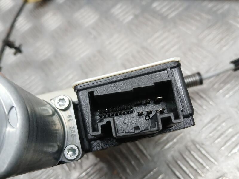 Recambio de elevalunas delantero derecho para seat arona style edition referencia OEM IAM 6F9837462A ELECTRICO 24 PINS 