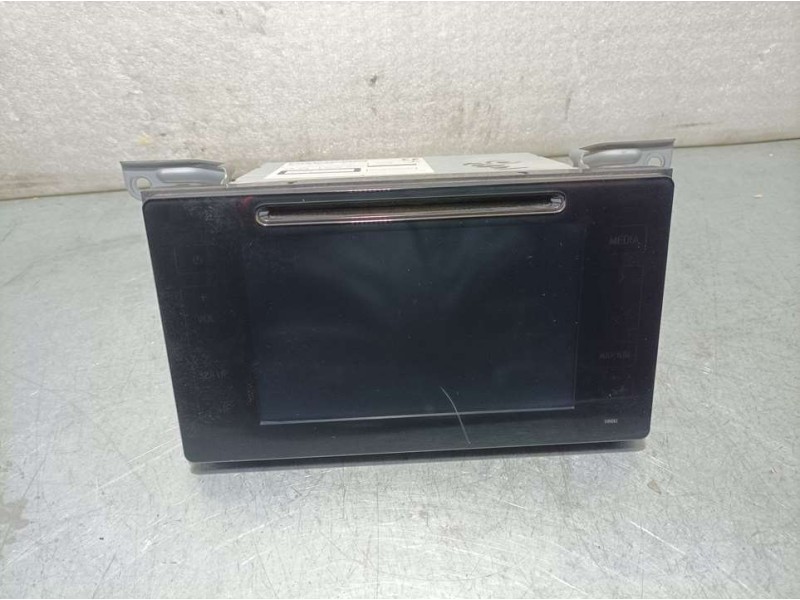 Recambio de sistema navegacion gps para toyota auris active referencia OEM IAM 8614002360 CVVS75F0AE ROZADO