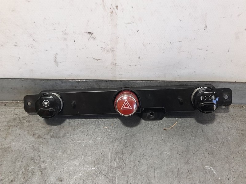 Recambio de warning para fiat nuova 500 (150) lounge referencia OEM IAM 73545110B  