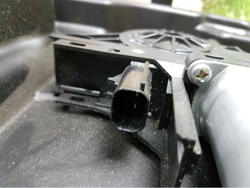 Recambio de elevalunas trasero derecho para jeep gr.cherokee (wk) 3.0 crd limited referencia OEM IAM  2 PINS ELECTRICO