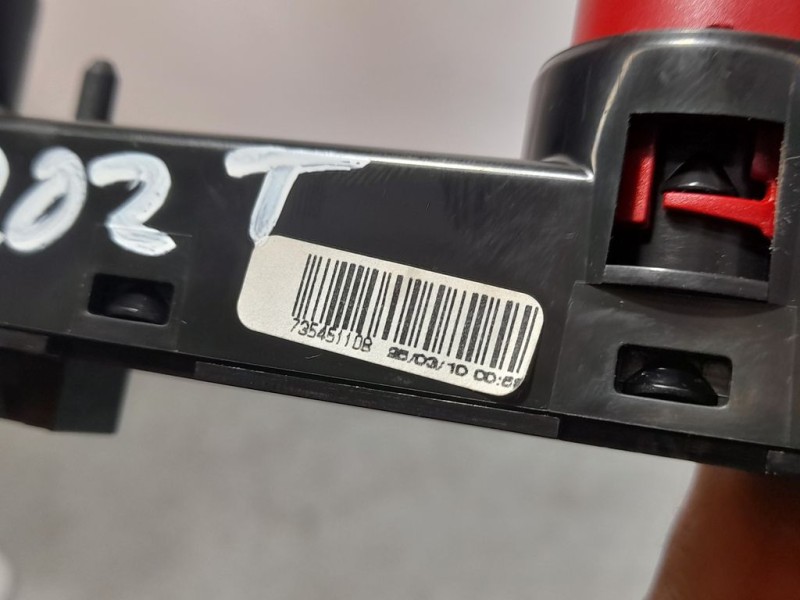 Recambio de warning para fiat nuova 500 (150) lounge referencia OEM IAM 73545110B  