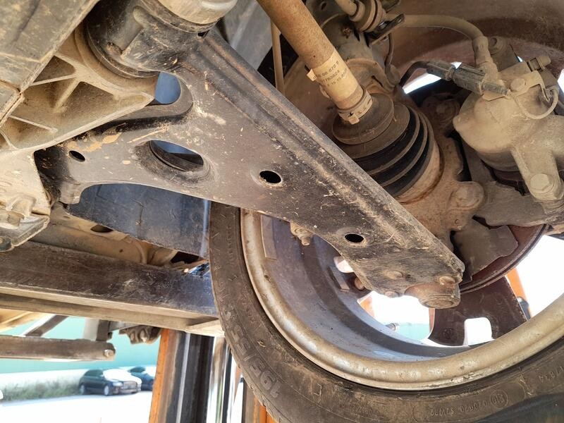 Recambio de brazo suspension inferior delantero izquierdo para fiat qubo (225_) 1.3 d multijet (225cxb1a, 225axb1a, 225cxb11, 22
