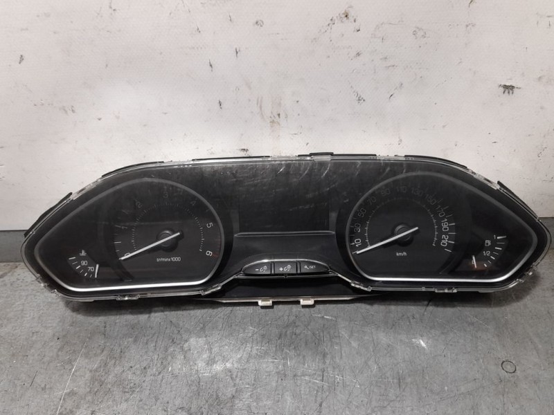 Recambio de cuadro instrumentos para peugeot 2008 (--.2013) signature 1.5 hdi 100 cv referencia OEM IAM 9825986680  