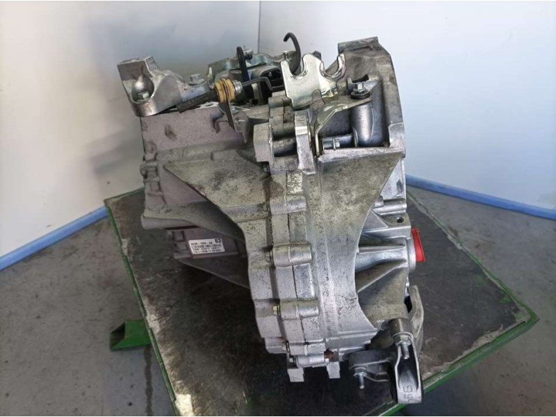 Recambio de caja cambios para ford kuga (cbv) titanium referencia OEM IAM AV4R7002AB 040510 6VELOCIDADES