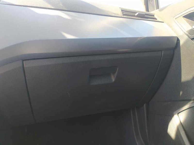 Recambio de guantera para seat arona style edition referencia OEM IAM 6F1857095T  