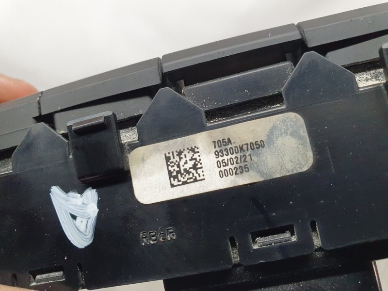 Recambio de modulo electronico para hyundai i10 (ac3) essence referencia OEM IAM 93300K7050  