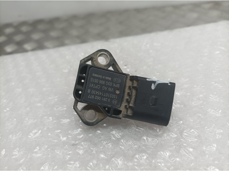 Recambio de sensor para volkswagen polo (6c1) advance bluemotion referencia OEM IAM 03G906051E 0281002977 BOSCH